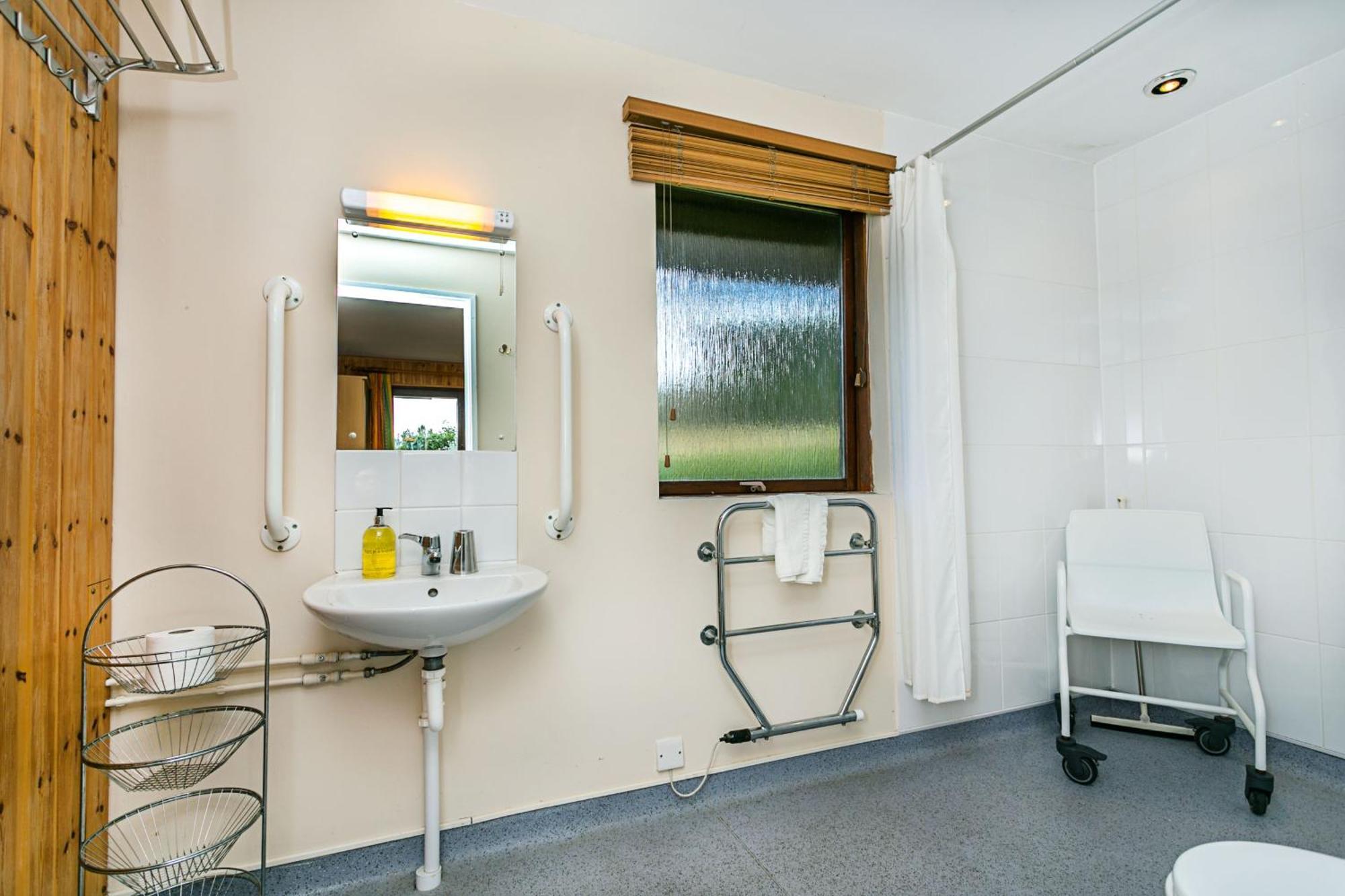 Laburnum Lodge Sleeps 6 Wheelchair Access مينهيد المظهر الخارجي الصورة