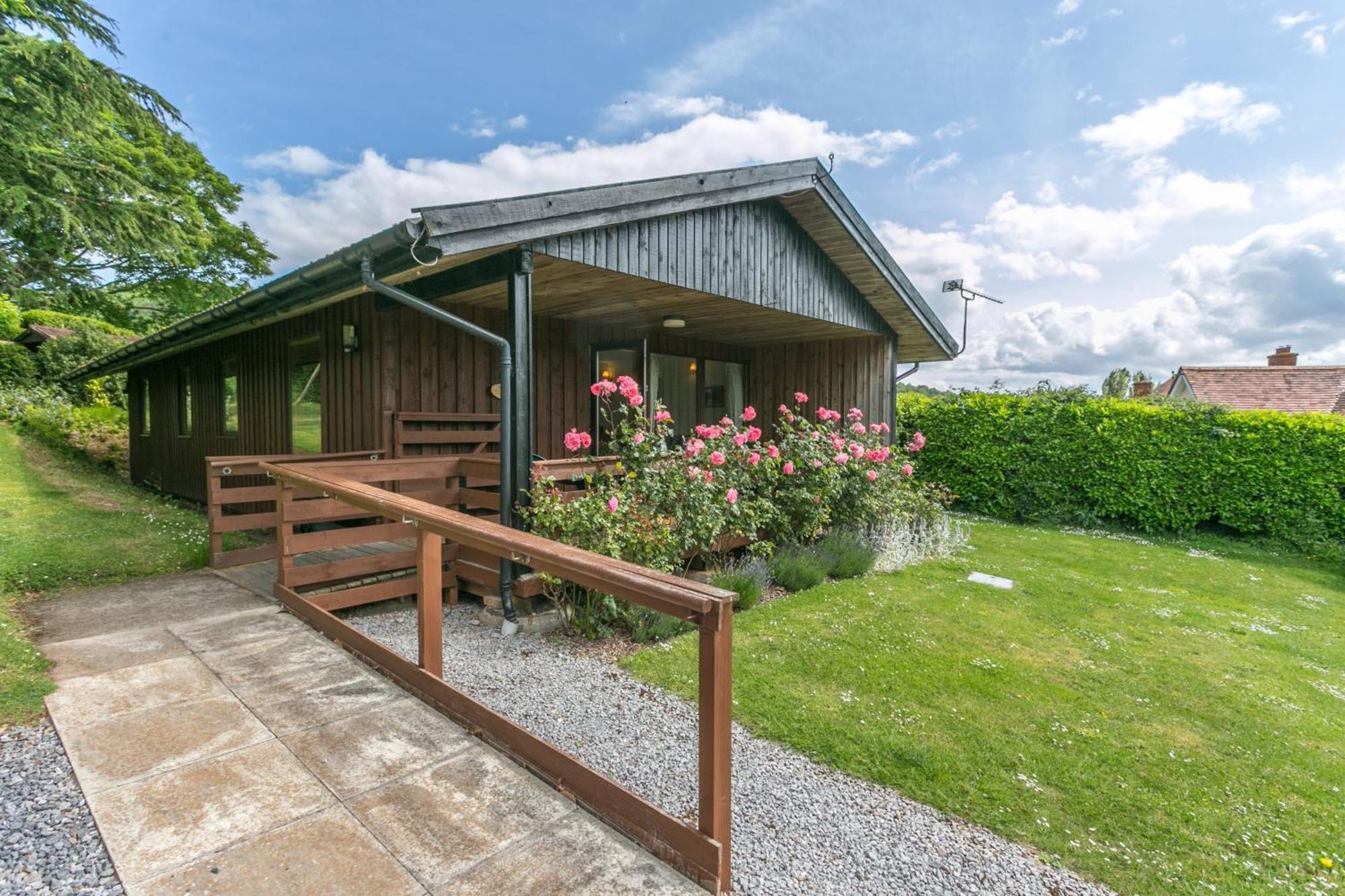 Laburnum Lodge Sleeps 6 Wheelchair Access مينهيد المظهر الخارجي الصورة